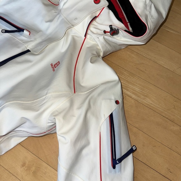 Like NEW Salomon Clima Pro Strorm ski jacket, XS, GD1092 - Picture 6 of 10